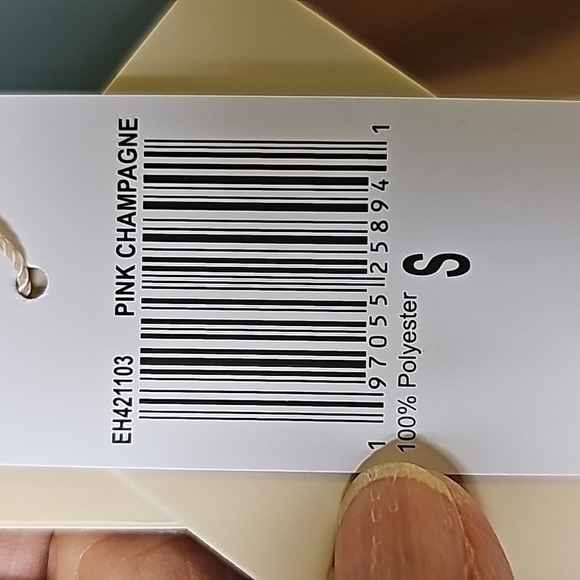 Elie Tahari NWT pink champagne color, size small button-down. Shinny fab… - Picture 8 of 12